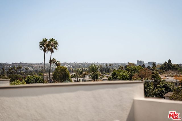 4916 S Centinela Avenue, Los Angeles, CA 90066