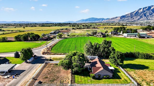 3800 W 2800 N, Plain City, UT 84404