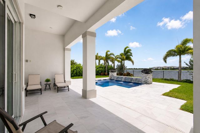 10358 Northbrook Circle, Palm Beach Gardens, FL 33412