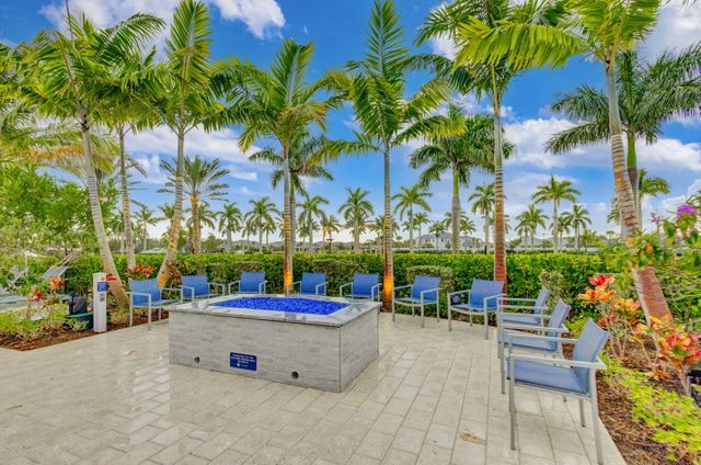10358 Northbrook Circle, Palm Beach Gardens, FL 33412