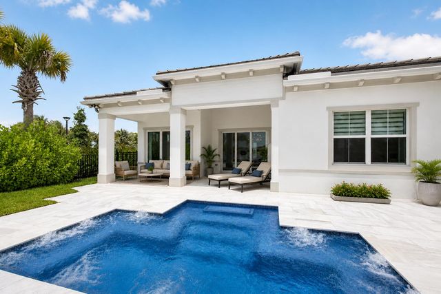 10358 Northbrook Circle, Palm Beach Gardens, FL 33412