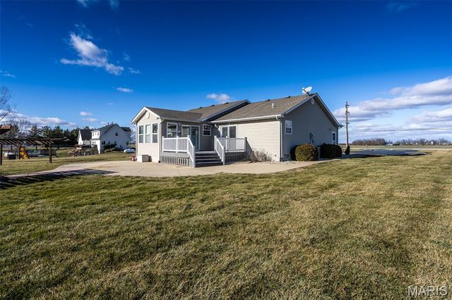 5532 Moro Road, Moro, IL 62067