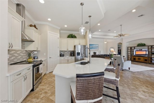 7755 Cottesmore DR, Naples, FL 34113