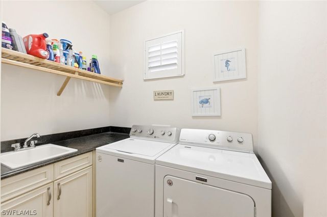 7755 Cottesmore DR, Naples, FL 34113