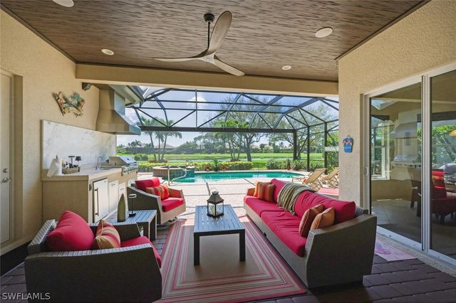 7755 Cottesmore DR, Naples, FL 34113