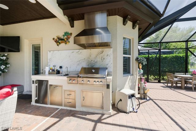 7755 Cottesmore DR, Naples, FL 34113