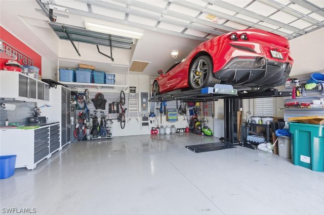 7755 Cottesmore DR, Naples, FL 34113