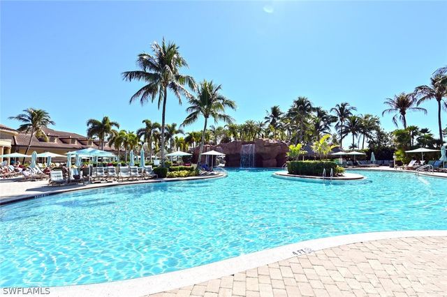 7755 Cottesmore DR, Naples, FL 34113