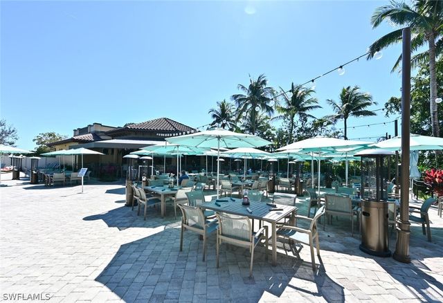 7755 Cottesmore DR, Naples, FL 34113