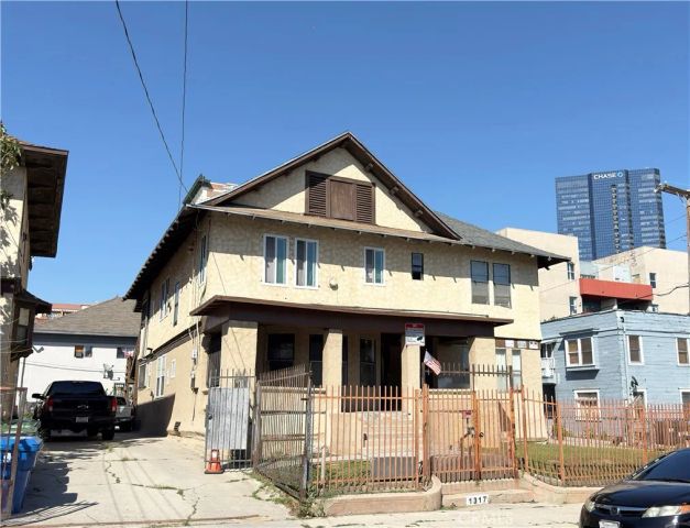 1317 Linwood Avenue, Los Angeles, CA 90017