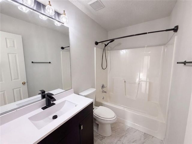 801 Courtland Court, Belton, MO 64012