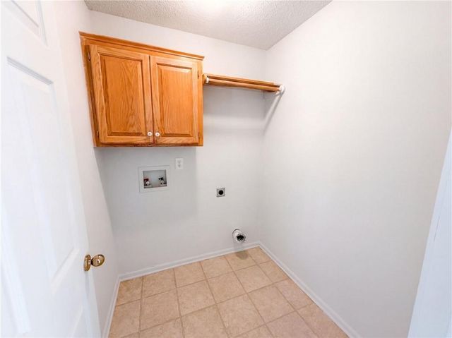 801 Courtland Court, Belton, MO 64012
