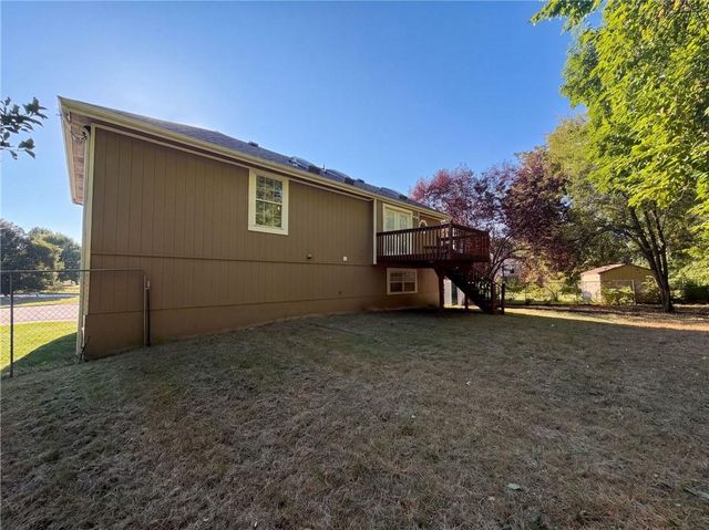 801 Courtland Court, Belton, MO 64012