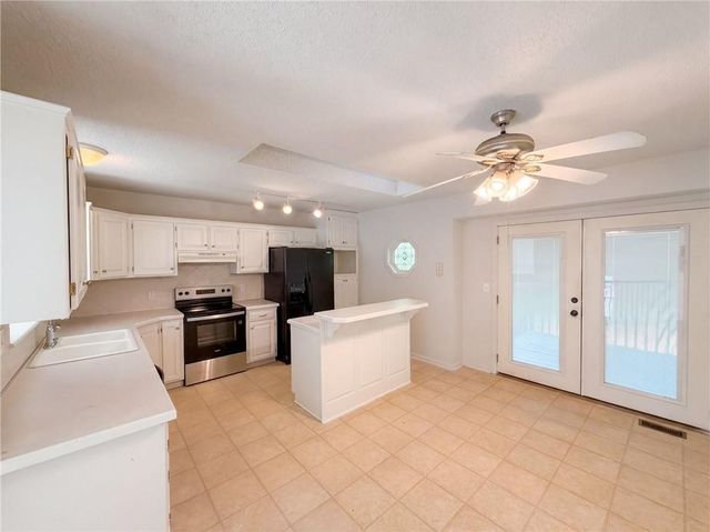 801 Courtland Court, Belton, MO 64012
