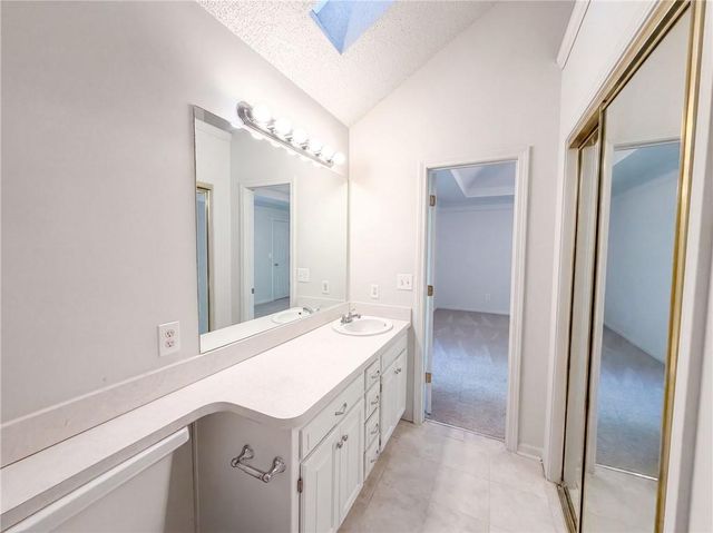 801 Courtland Court, Belton, MO 64012