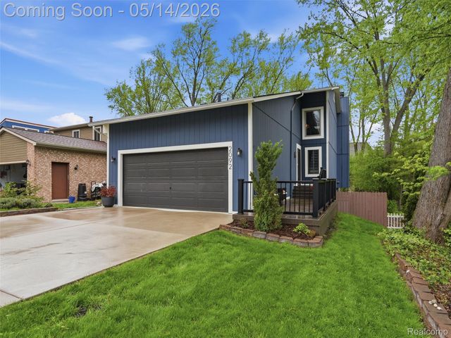 2092 Langham Drive, West Bloomfield Charter Township, MI 48323