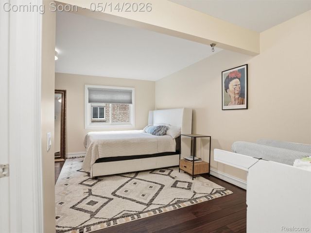2092 Langham Drive, West Bloomfield Charter Township, MI 48323