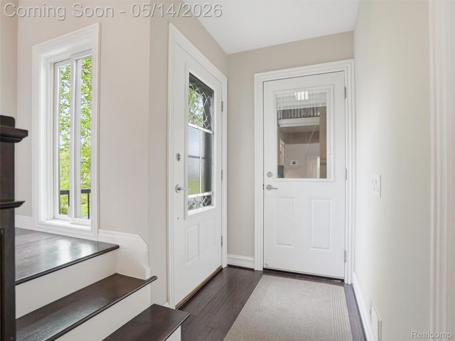 2092 Langham Drive, West Bloomfield Charter Township, MI 48323