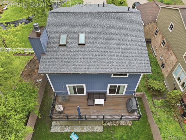 2092 Langham Drive, West Bloomfield Charter Township, MI 48323