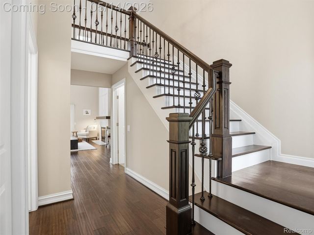 2092 Langham Drive, West Bloomfield Charter Township, MI 48323