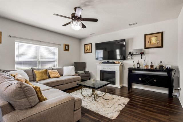 1332 Lucchese Lane, Dallas, TX 75253