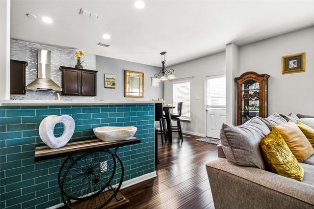 1332 Lucchese Lane, Dallas, TX 75253