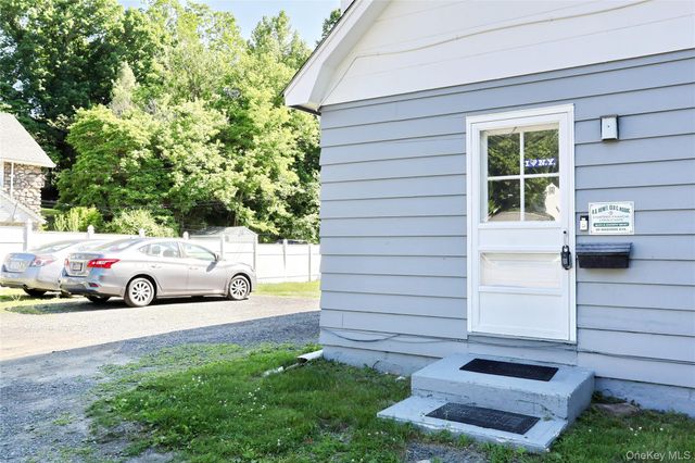 36 Suffern Lane, Garnerville, NY 10923
