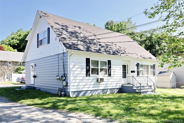 36 Suffern Lane, Garnerville, NY 10923