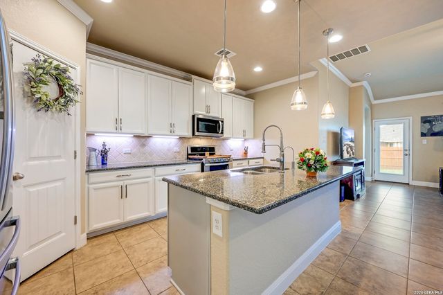 7906 Genesse Creek, San Antonio, TX 78254