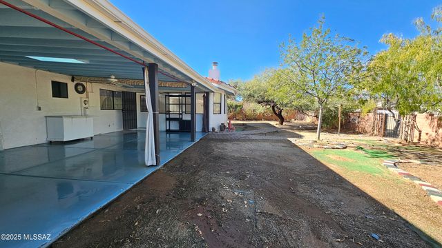 110 W Calle Melendrez, Green Valley, AZ 85614
