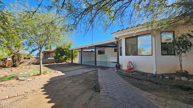 110 W Calle Melendrez, Green Valley, AZ 85614