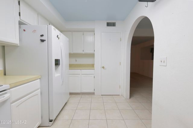 110 W Calle Melendrez, Green Valley, AZ 85614