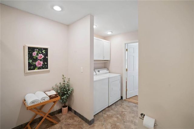 653 Bellangee Avenue, Fairhope, AL 36532