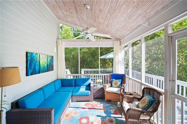 653 Bellangee Avenue, Fairhope, AL 36532