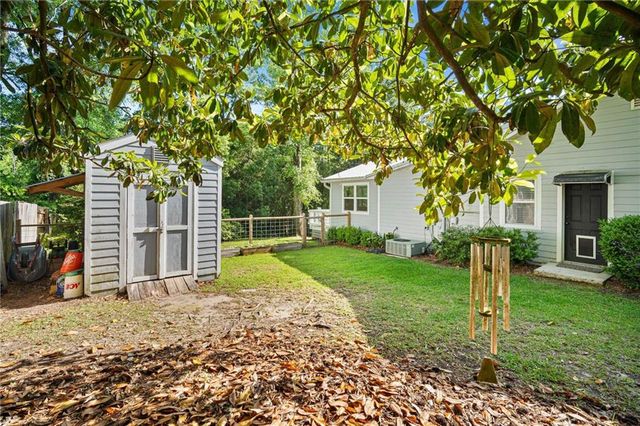 653 Bellangee Avenue, Fairhope, AL 36532