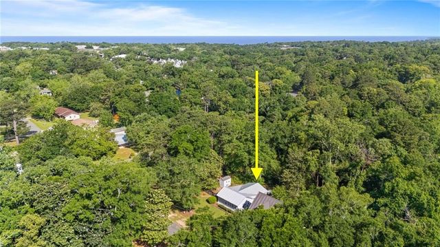 653 Bellangee Avenue, Fairhope, AL 36532