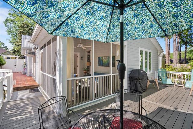 653 Bellangee Avenue, Fairhope, AL 36532