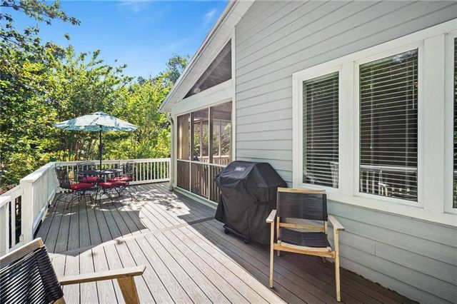 653 Bellangee Avenue, Fairhope, AL 36532