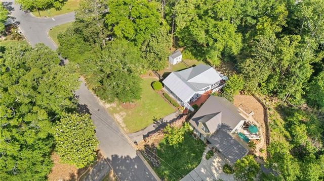 653 Bellangee Avenue, Fairhope, AL 36532