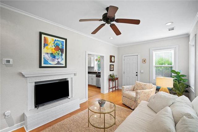 653 Bellangee Avenue, Fairhope, AL 36532