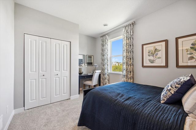 329 Sunflower Circle, Waconia, MN 55387