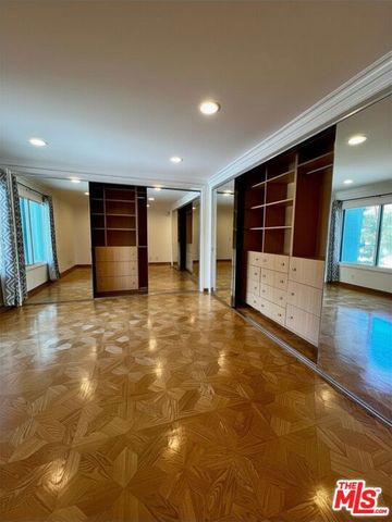 7505 Hampton Avenue 16, West Hollywood, CA 90046