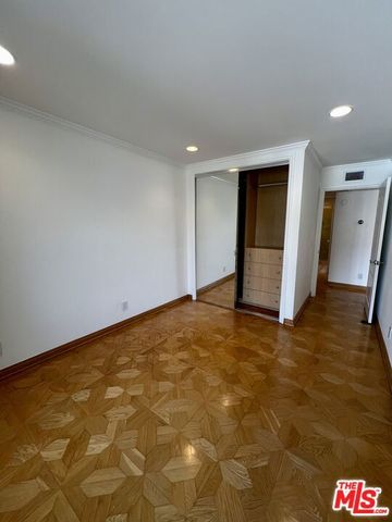 7505 Hampton Avenue 16, West Hollywood, CA 90046