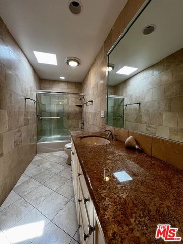 7505 Hampton Avenue 16, West Hollywood, CA 90046