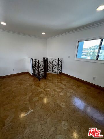 7505 Hampton Avenue 16, West Hollywood, CA 90046