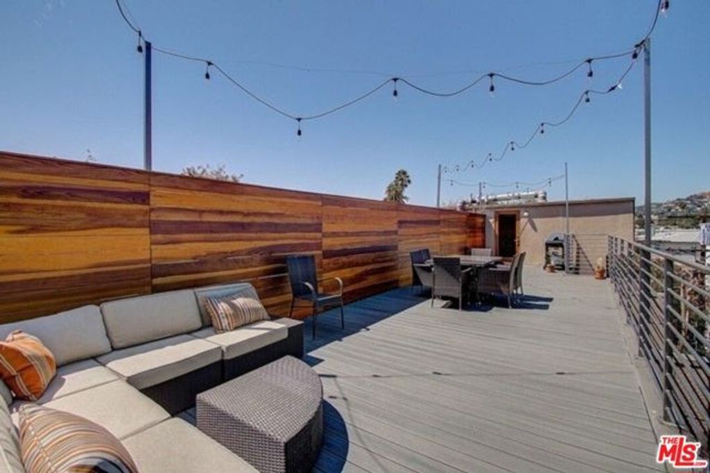 7505 Hampton Avenue 16, West Hollywood, CA 90046