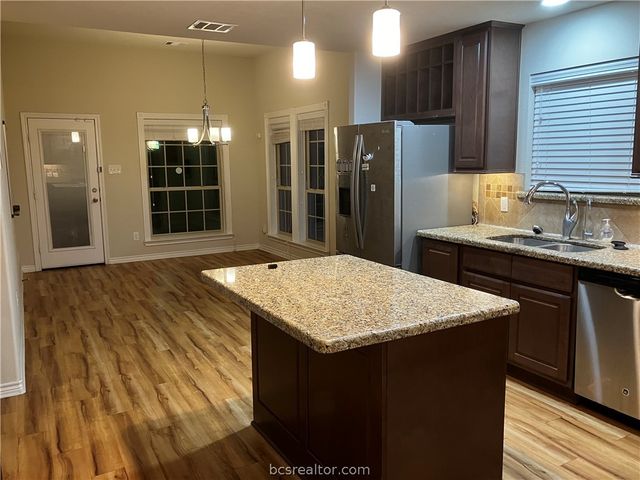 903 Emerald Dove Avenue, College Station, TX 77845