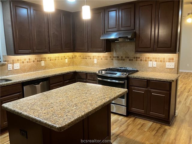 903 Emerald Dove Avenue, College Station, TX 77845