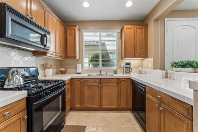 28458 Santa Rosa 541, Saugus, CA 91350