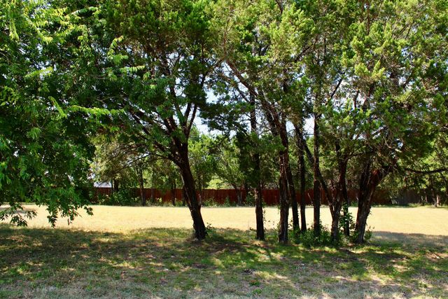 4902 Village Drive, Rio Vista, TX 76093